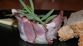 Domací paštika s provensálskými bylinkami