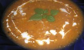 Dršťková polévka se smetanou (Pridala som papriku a cesnak,preto tá farba :-) )