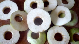 Jablíčka ve smaženém kabátku