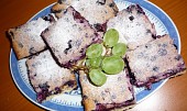 Krupicový koláč s tvarohem a ovocem ( rybízem ) (s borůvkami a ostružinami)