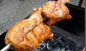 Kuře opékané nad ohněm