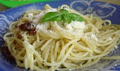 Linguini s pestem a parmezánem