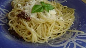 Linguini s pestem a parmezánem
