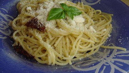 Linguini s pestem a parmezánem