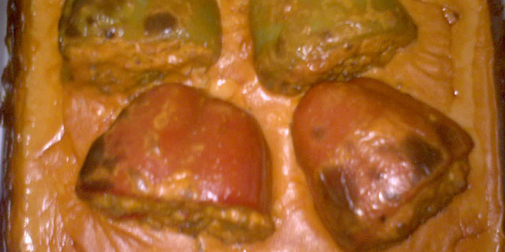 Plněné papriky ve šlehačkové omáčce