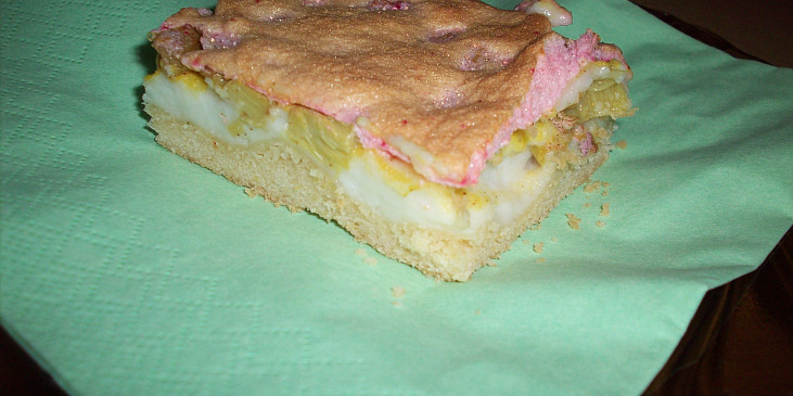 Rebarborový koláč s krupicovou kaší