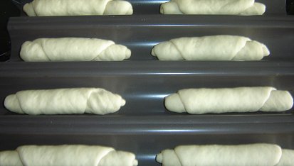 Rohlíky z majonézy, umotané rohlíčky před kynutím