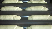 Rohlíky z majonézy, vykynuté, před vložením do trouby