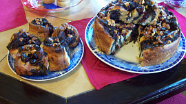 Srolovaný kynutý makový koláč