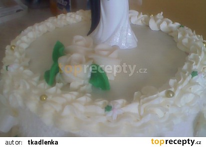Ananasový svatební dort