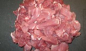 Domácí vepřová šunka (nakrájené maso na kostičky jsem vložila do pekárny)