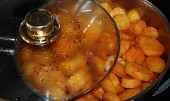 Dušené paprikové brambory, ...potom přidáme brambory...