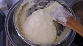 Halušky s moravským uzeným a sýrovou omáčkou z balkánského sýra