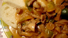 Houbová omáčka se zakysanou smetanou