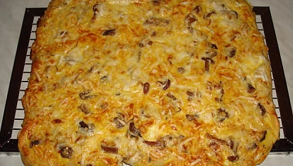 Houbová pizza