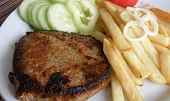 Hovězí steak s rozmarýnem a grilovanými brambory