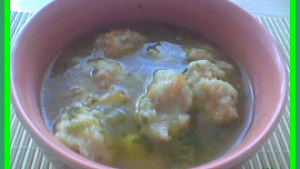 Kedlubnová polévka s mrkvovými noky