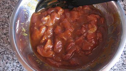 Kuřecí čína = červená