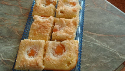 Meruňkové řezy s kokosovou pěnou, Meruňkové řezy s kokosovou pěnou 