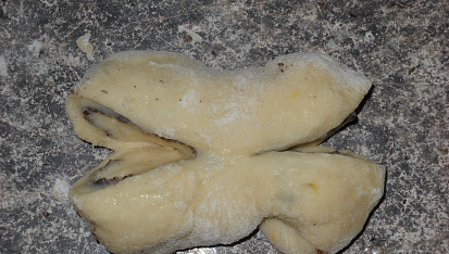 Motýlci, Z obou stran nastřihneme