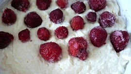 Nudlový nákyp s nadýchaným tvarohem