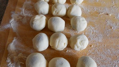 Ovocné knedlíky ze spařovaného těsta-jednoduché