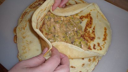 Palačinky zapečené se žampiony a kuřecím masem