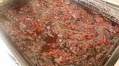 Pečená švestková povidla, už to voní rumíčkem a hřebíčkem se skořicí
