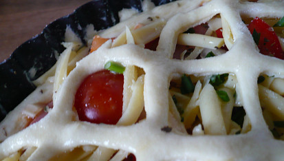 Pizza pod mřížkou