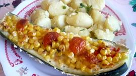 Plnená tykev ( cuketa ) s kukuřicí