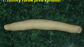 Sádlové rohlíky se škvarkovými knoflíčky