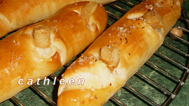 Sádlové rohlíky se škvarkovými knoflíčky