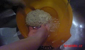 Seitan pro Lucasinku - domácí výroba, škrob už je vymytý