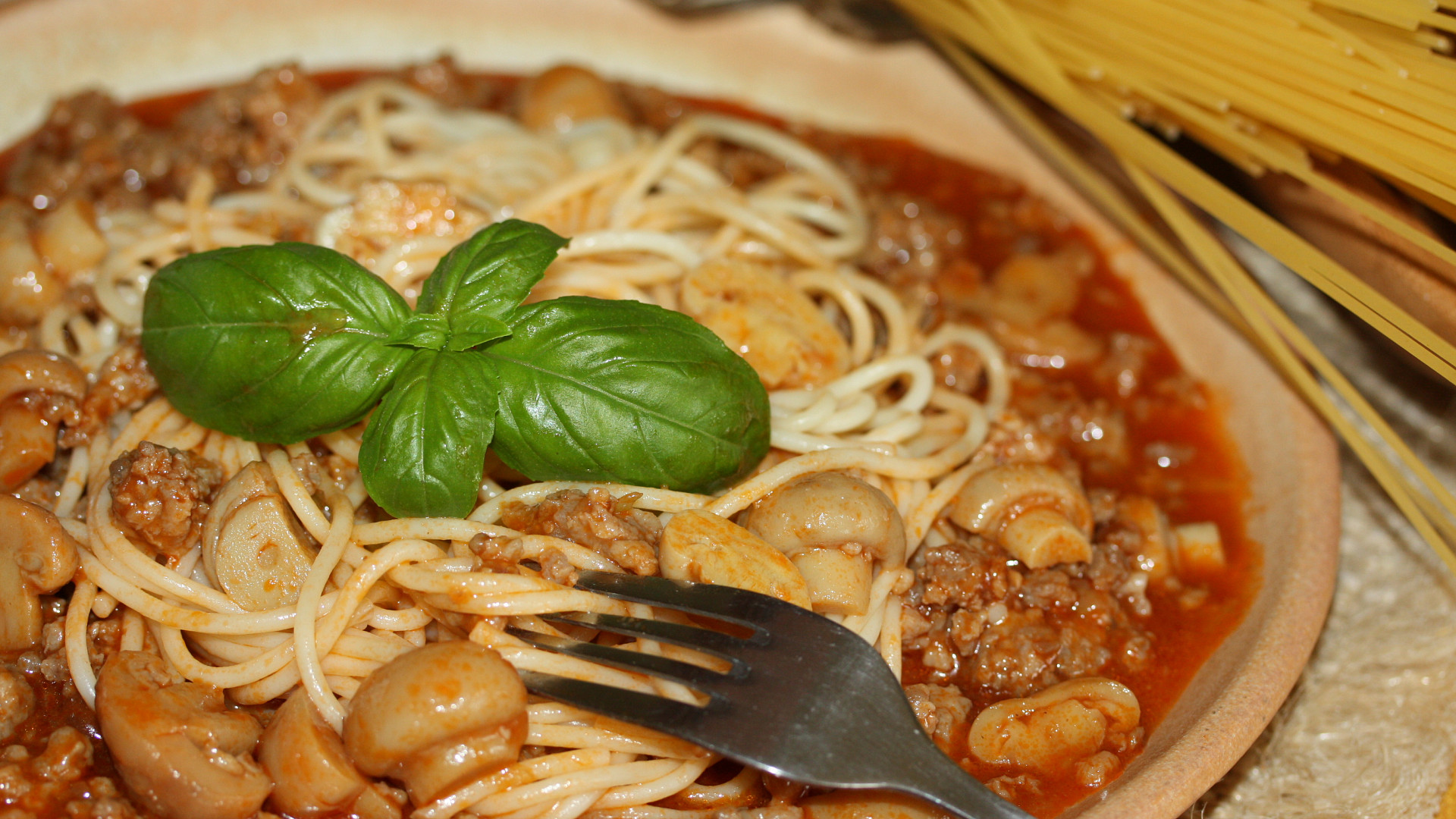 Špagety s domácí omáčkou