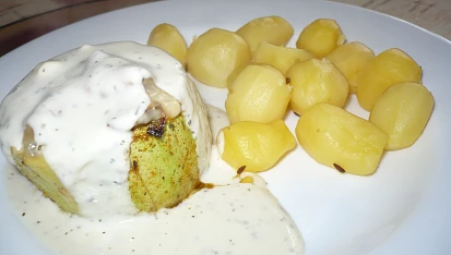 Sýrová omáčka k čemukoli, s cuketovými soudečky