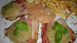 Tvarůžky na slaninovém lůžku