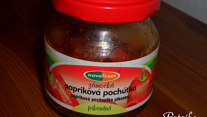 Zámecký paprikový guláš, zámecká papriková pasta