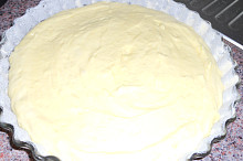  rozetřeme do formy