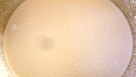 Květákové omelety s rajčaty