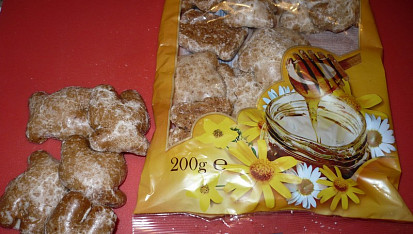 Kynutá bábovka s perníkovou náplní, Použité perníčky, ale jsou i jiní výrobci.