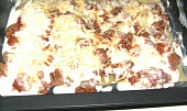 Lasagne s mletým masem a žampiony, první vrstva
