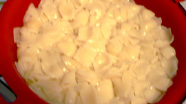 Nudle s tvarohem - z maďarské kuchyně