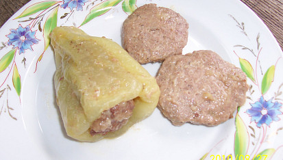 Placičky z mletého masa pečené v mikrovlnce - i pro dietáře