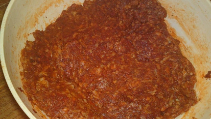 Pomalu pečená bůčková roláda s čabajkovou náplní