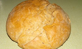 Úplně obyčejný chléb