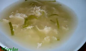 Uzená polévka s krupicí a vejcem, Místo naťové cibulky je pórek a je bez masa. 