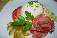 Ruské vejce na vlašském salátě