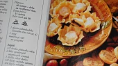 Závin z řeckého phillo (filo) těsta, Fotka z využití fillo těsta z kuchařky Dokonalé pečivo