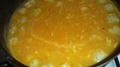 Zeleninová polévka z vepřové kosti s masovými kuličkami, Zavařené knedlíčky v polévce..:-)