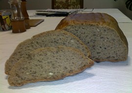 Žitný celozrnný kváskový chléb